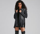 Veste en jean grunge et glamour